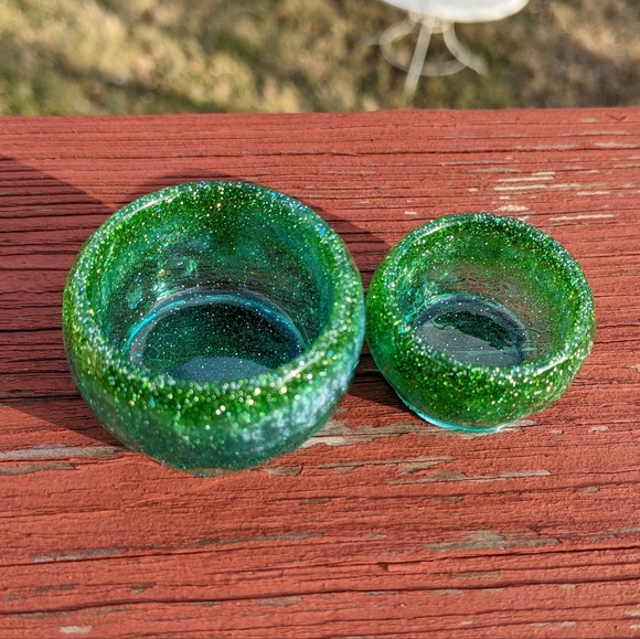 Tiny Resin Bowls Set Cute Adorable Gift Handmade Resin Art Tiny Saucer Plate - Picture 8 of 8